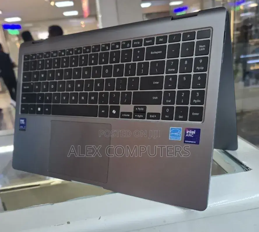 New Laptop Samsung NP-X360 16GB Intel Core Ultra 7 SSD 512GB