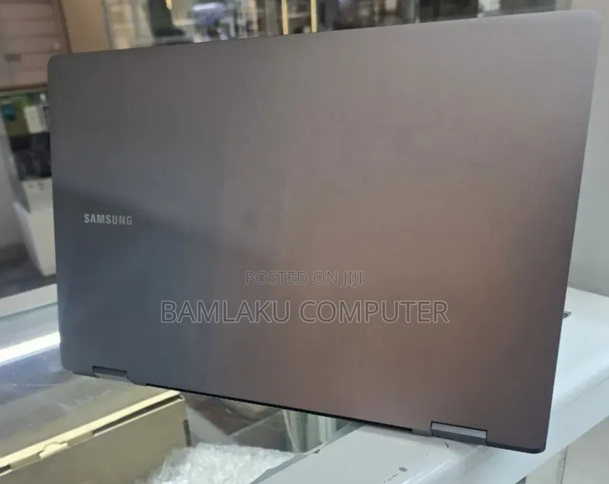 New Laptop Samsung Galaxy Book4 16GB Intel Core Ultra 7 SSD 512GB