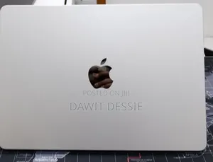 New Laptop Apple MacBook Air 2022 M2 8GB Apple M2 SSD 256GB