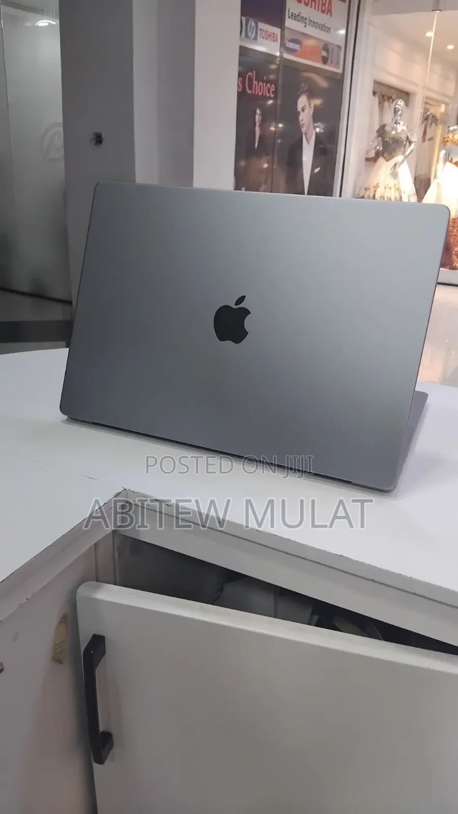 New Laptop Apple MacBook Pro 2021 M1 32GB Apple M1 Pro SSD 1T