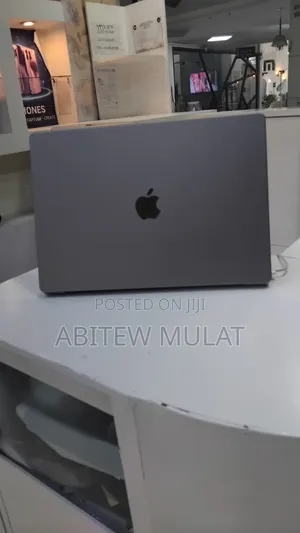 New Laptop Apple MacBook Pro 2021 M1 Max 32GB Apple M1 Max SSD 1T