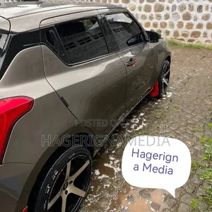 Suzuki Swift 2022 Gray