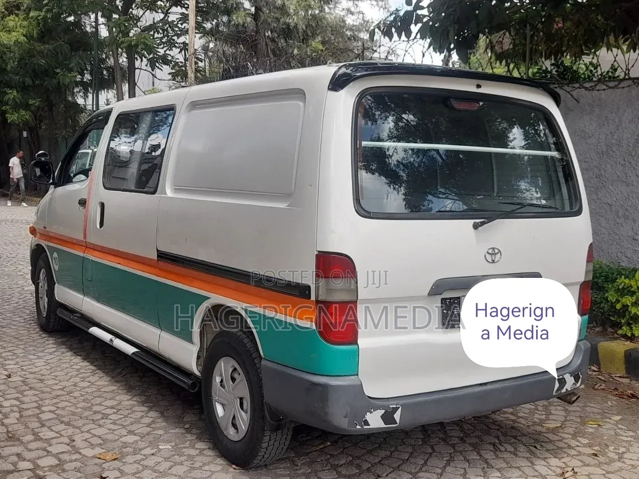 Toyota HiAce 2004 White