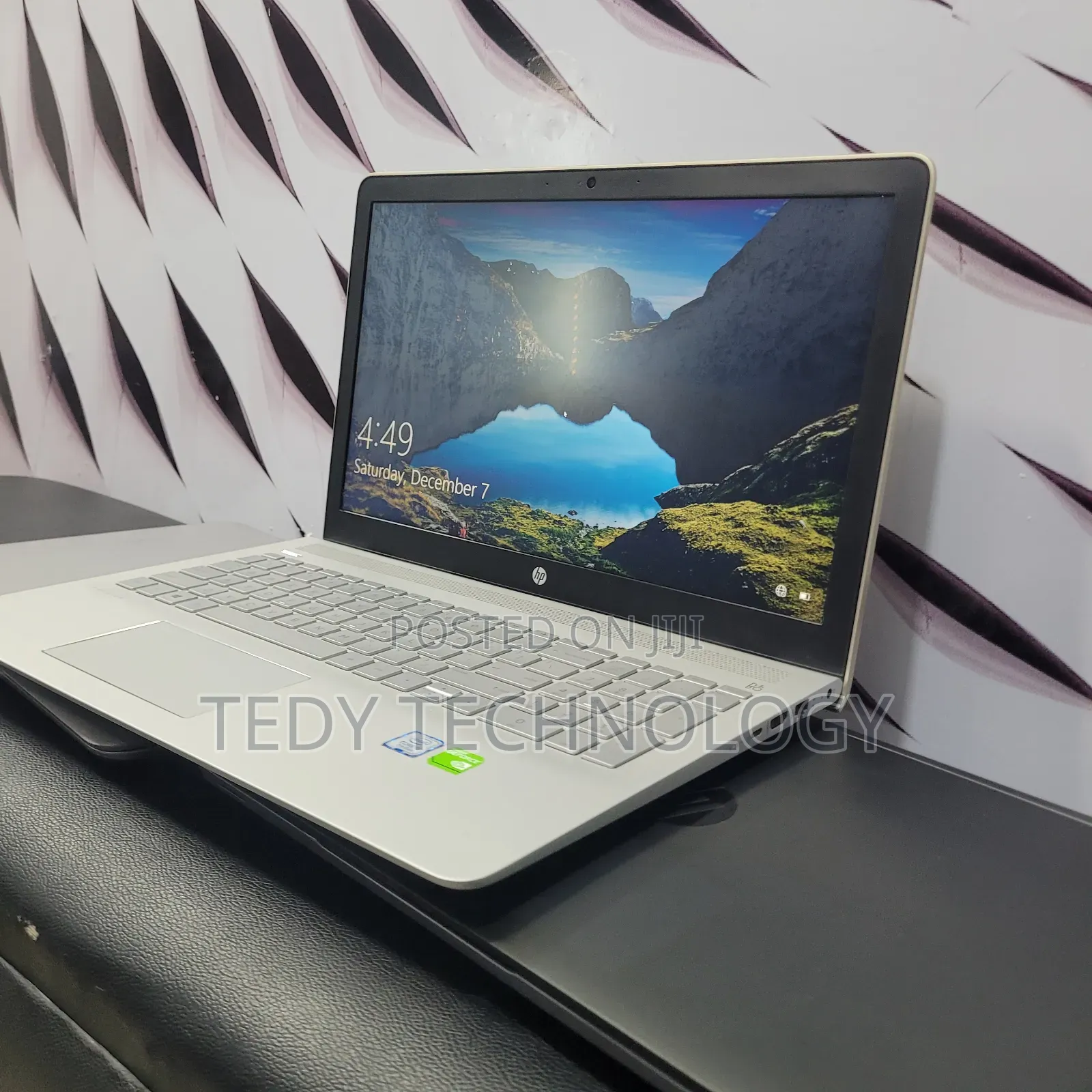 New Laptop HP Pavilion 15 8GB Intel Core i5 SSD 512GB