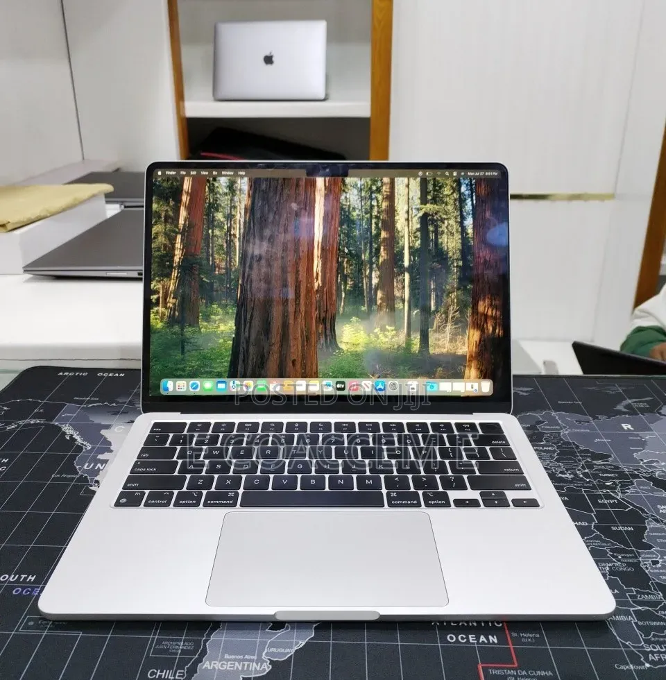 New Laptop Apple MacBook 8GB SSD 256GB