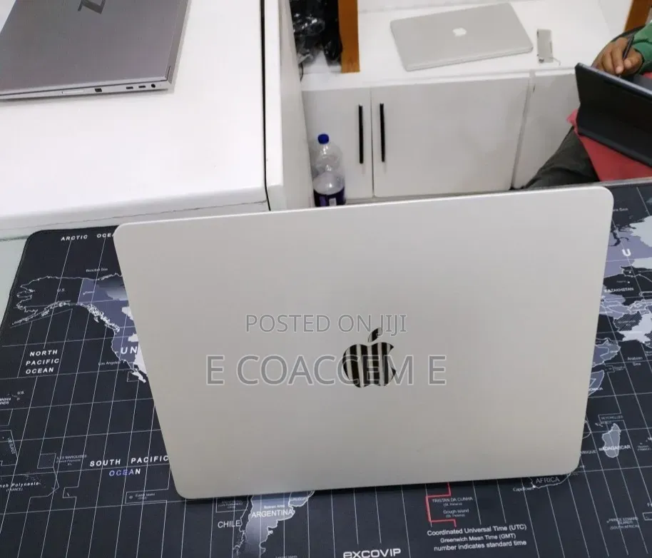 New Laptop Apple MacBook 8GB SSD 256GB