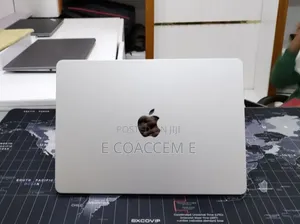 New Laptop Apple MacBook 8GB SSD 256GB