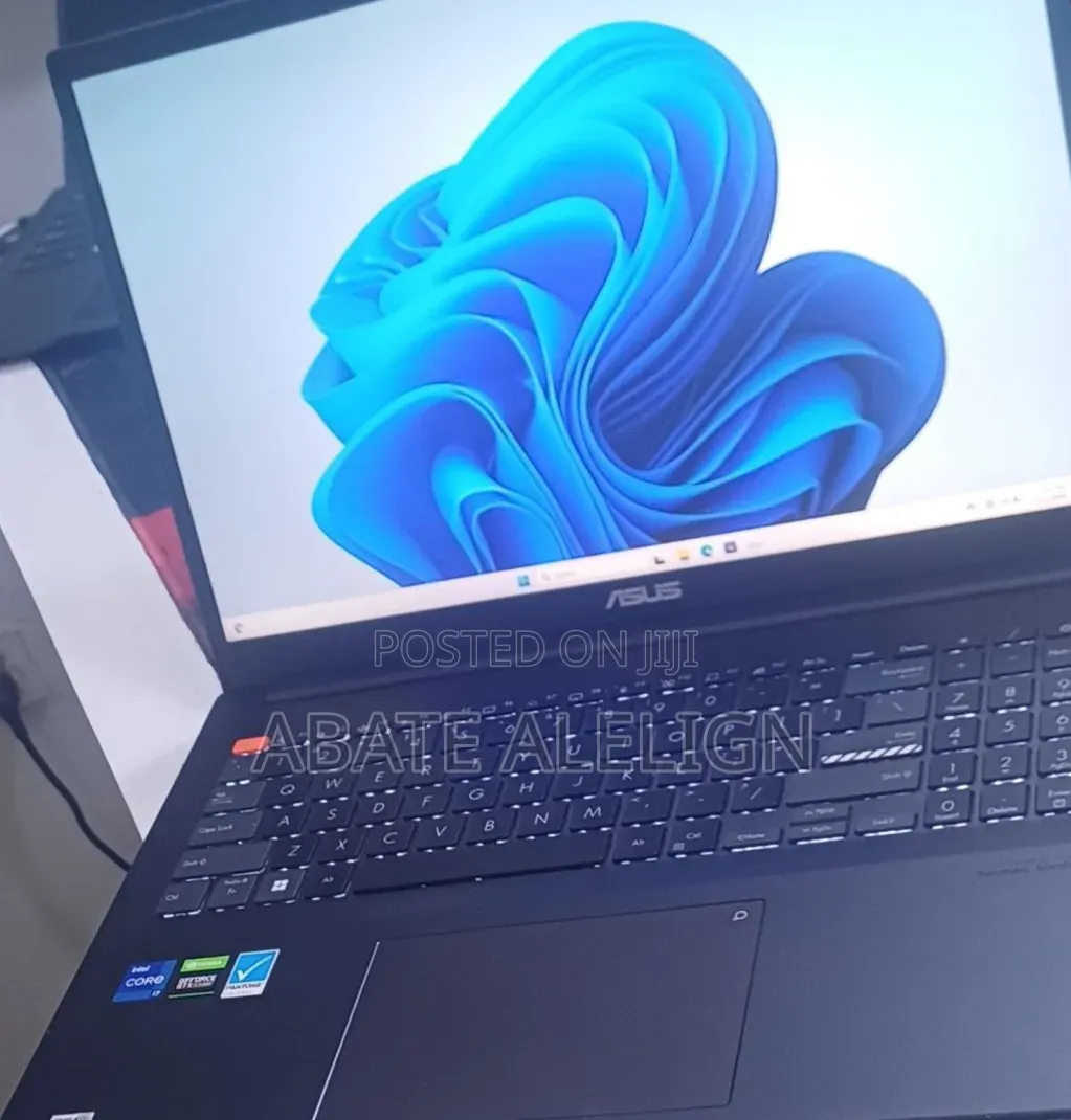 New Laptop Asus Vivobook 15 16GB Intel Core i7 SSD 512GB