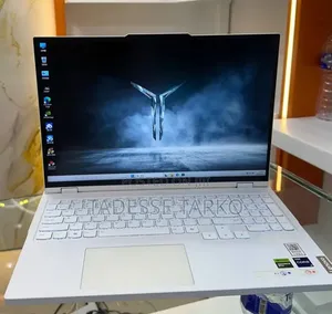 New Laptop Lenovo 16GB Intel Core i9 SSD 1T