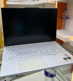 New Laptop Lenovo 16GB Intel Core i9 SSD 1T