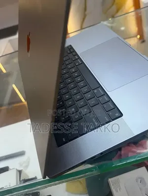 New Laptop Apple MacBook Pro 2021 M1 16GB Apple M1 Pro SSD 512GB