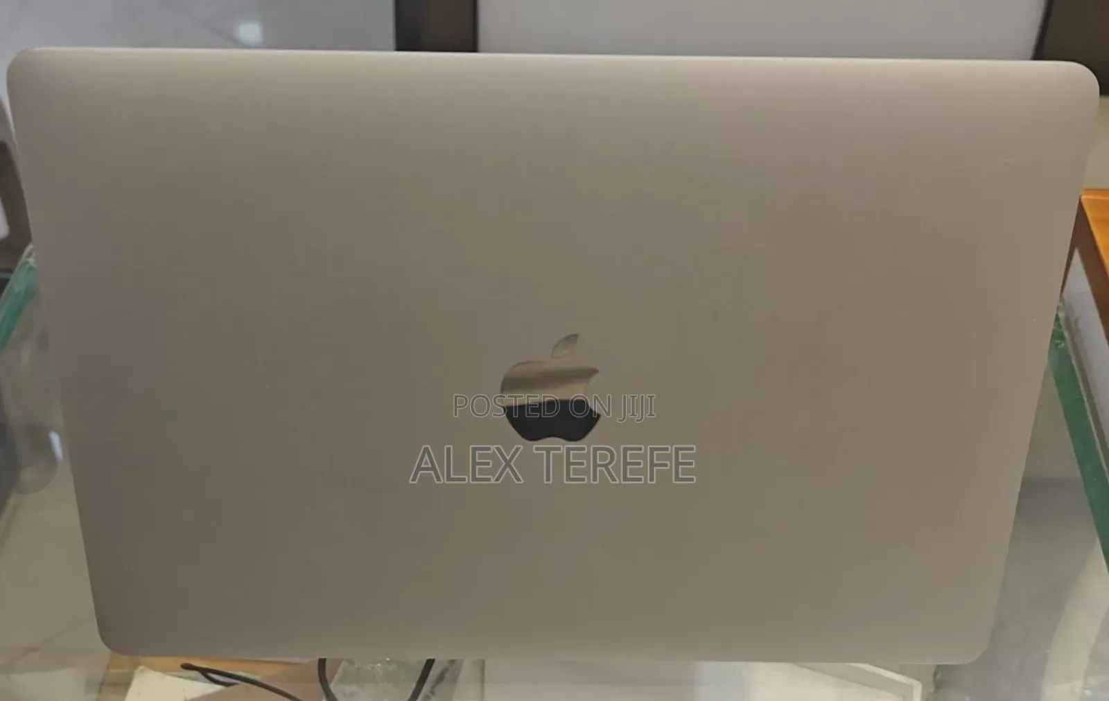New Laptop Apple MacBook Air 2019 8GB Intel Core i5 SSD 256GB