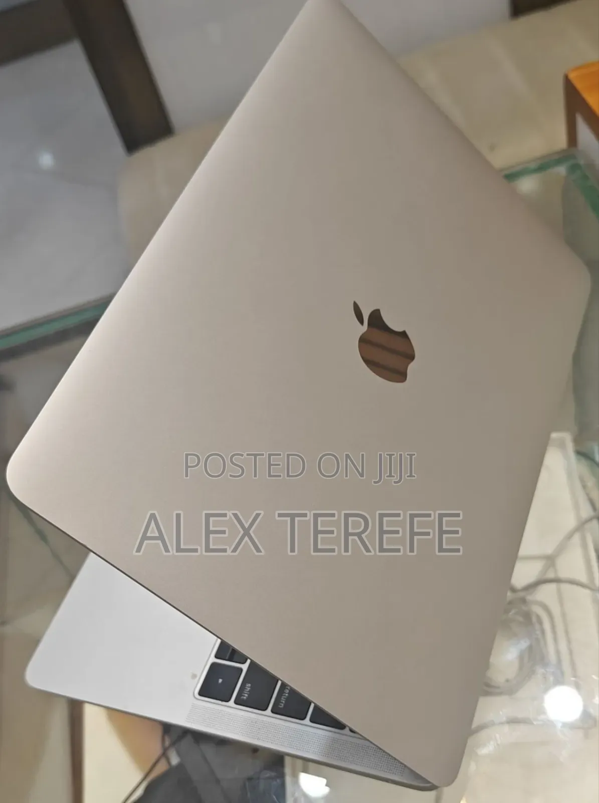 New Laptop Apple MacBook Air 2019 8GB Intel Core i5 SSD 256GB