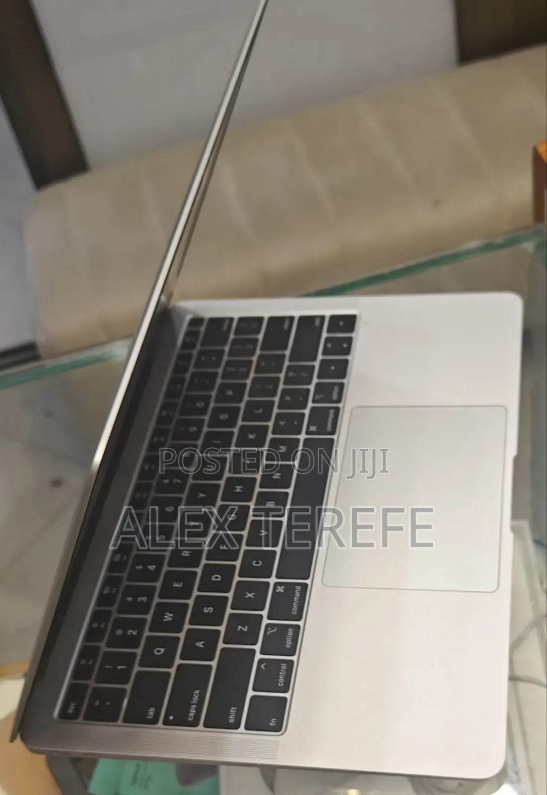 New Laptop Apple MacBook Air 2019 8GB Intel Core i5 SSD 256GB