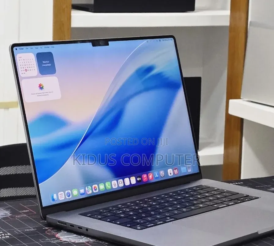 New Laptop Apple MacBook Pro 2021 M1 Max 64GB Apple M1 SSD 1T