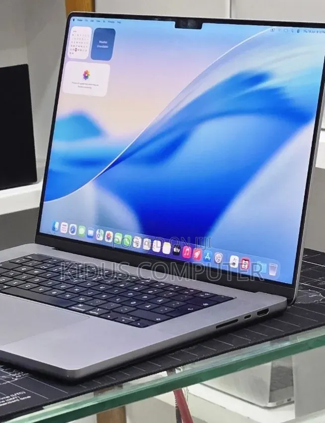New Laptop Apple MacBook Pro 2021 M1 Max 64GB Apple M1 SSD 1T
