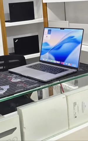 New Laptop Apple MacBook Pro 2021 M1 Max 64GB Apple M1 Max SSD 1T