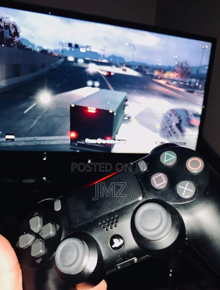 500 Gb Ps 4 Fat Two Joy Sticks
