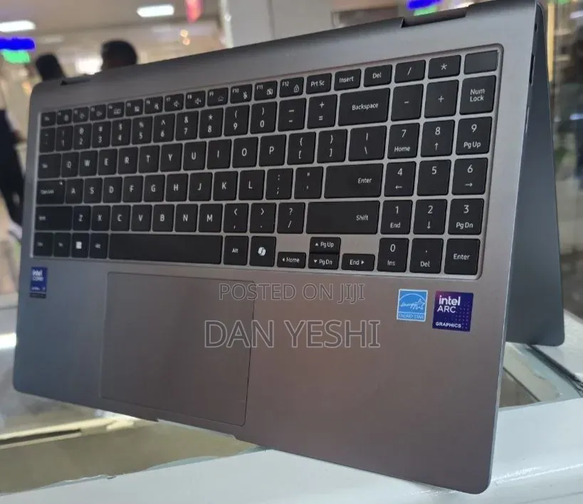 New Laptop Samsung NP-X360 16GB Intel Core Ultra 7 SSD 512GB