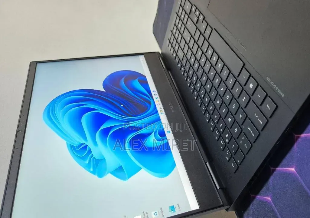 New Laptop HP Omen 16 16GB Intel Core i9 SSD 1T