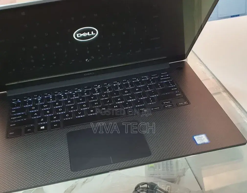 New Laptop Dell XPS 15 16GB Intel Core i9 SSD 512GB