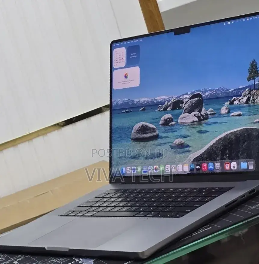 New Laptop Apple MacBook Pro 2021 M1 32GB Apple M1 Pro SSD 512GB
