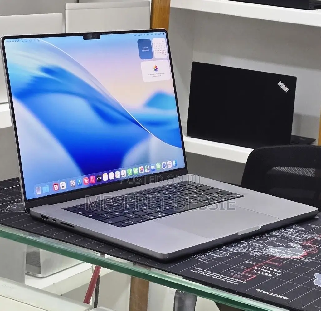 New Laptop Apple MacBook Pro 2021 M1 64GB Apple M1 Pro SSD 1T