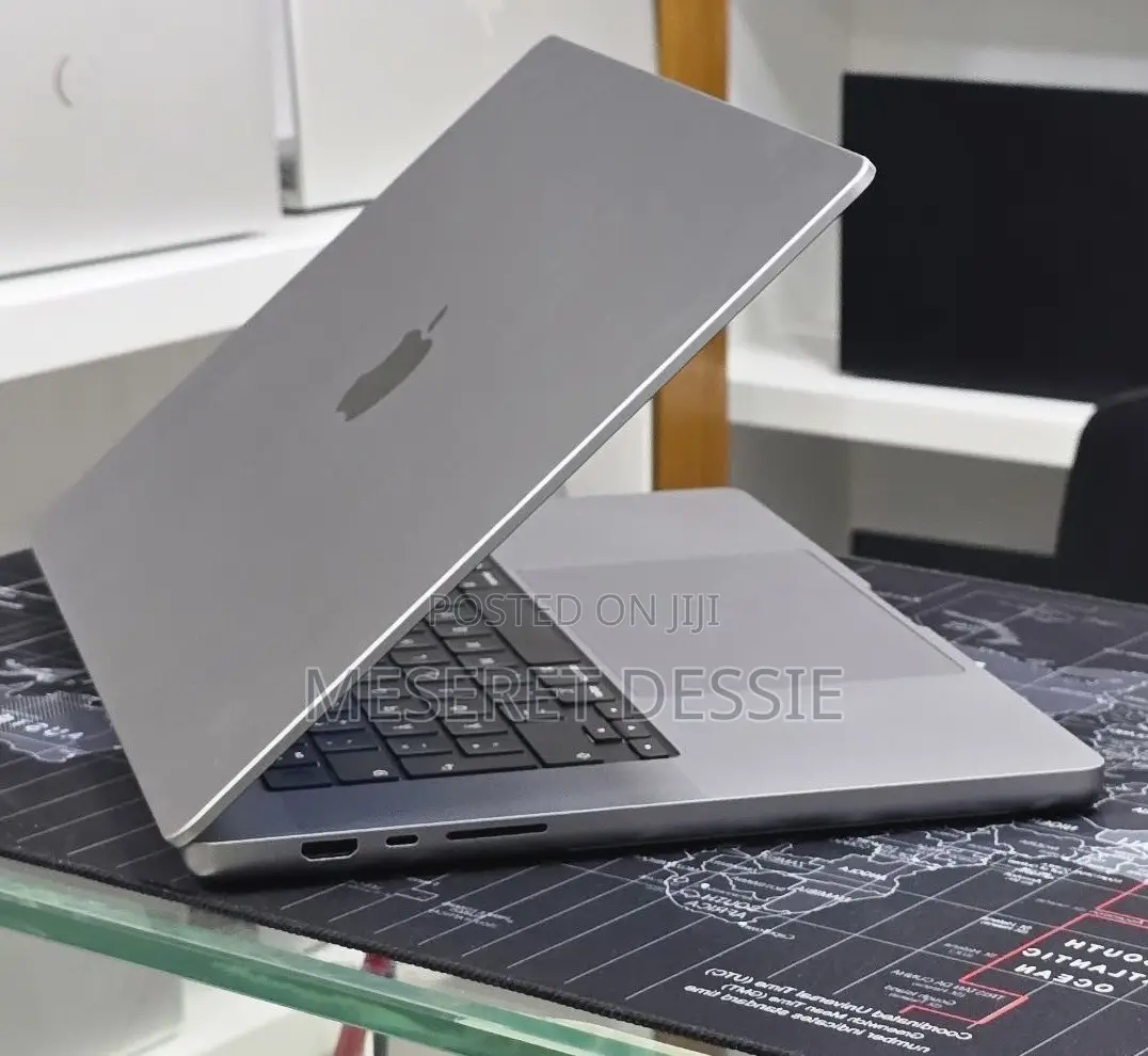 New Laptop Apple MacBook Pro 2021 M1 64GB Apple M1 Pro SSD 1T