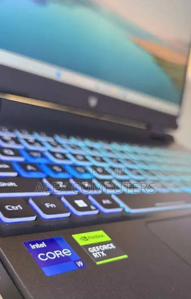 New Laptop Acer Predator Helios 300 16GB Intel Core i9 SSD 1T