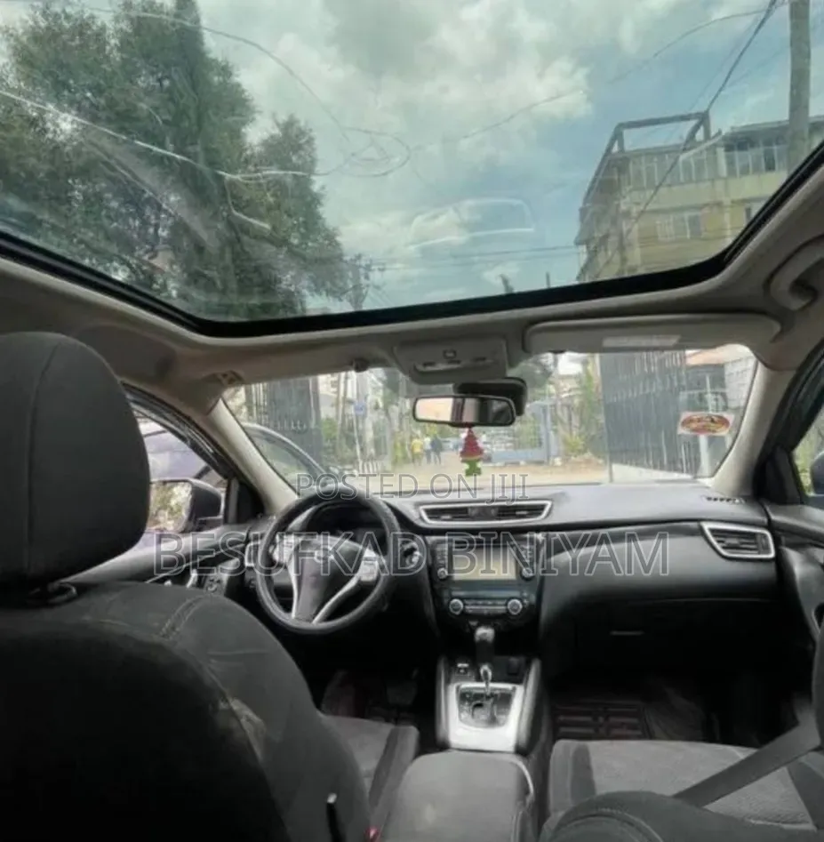Nissan Qashqai 2017 Brown