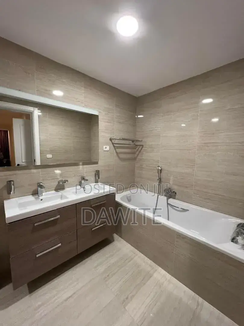 3bdrm Apartment in የግል, Bole for sale