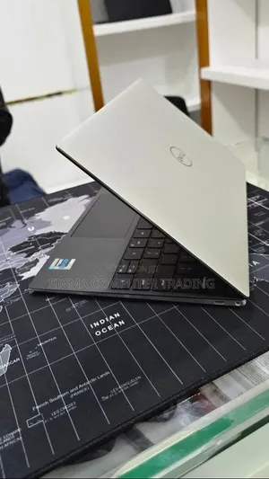 New Laptop Dell XPS 13 16GB Intel Core i7 SSD 512GB