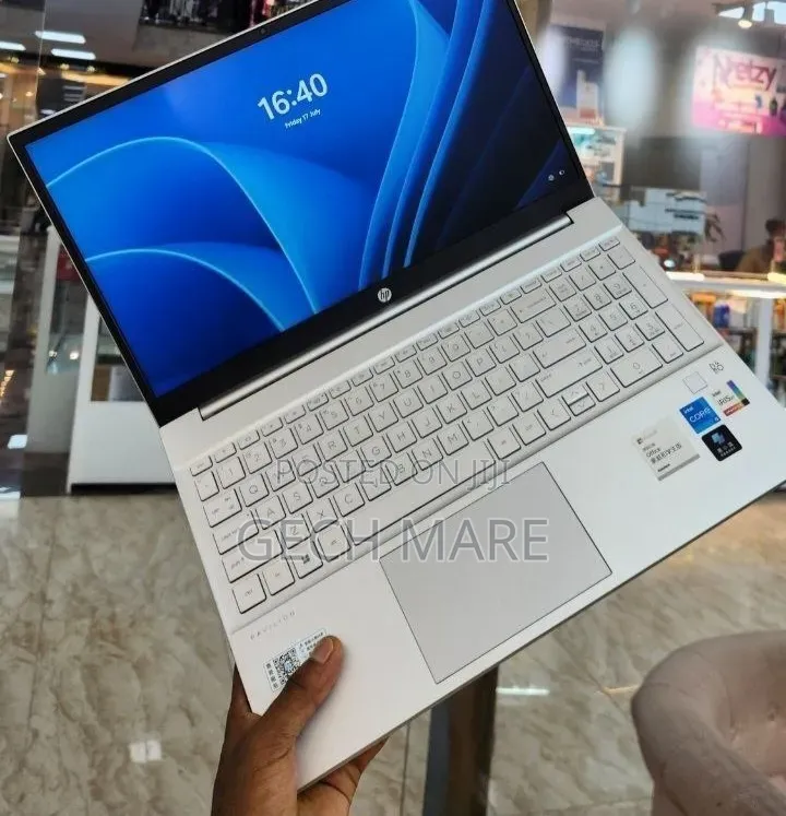 New Laptop HP Pavilion 15 16GB Intel Core i5 SSD 512GB