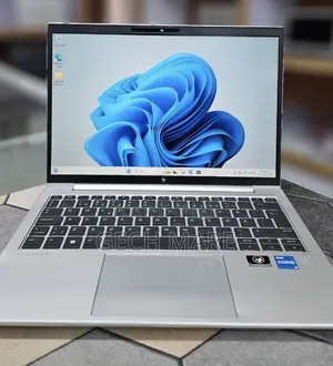 New Laptop HP EliteBook 830 G9 16GB Intel Core i5 SSD 512GB