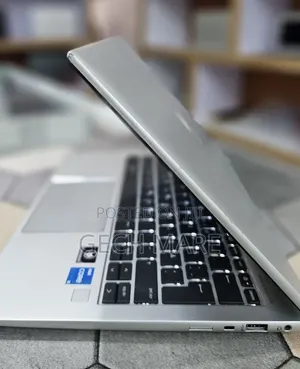 New Laptop HP EliteBook 830 G9 16GB Intel Core i5 SSD 512GB