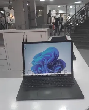 New Laptop Microsoft Surface 16GB Intel Core i7 SSD 512GB