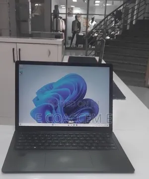New Laptop Microsoft Surface 16GB Intel Core i7 SSD 512GB