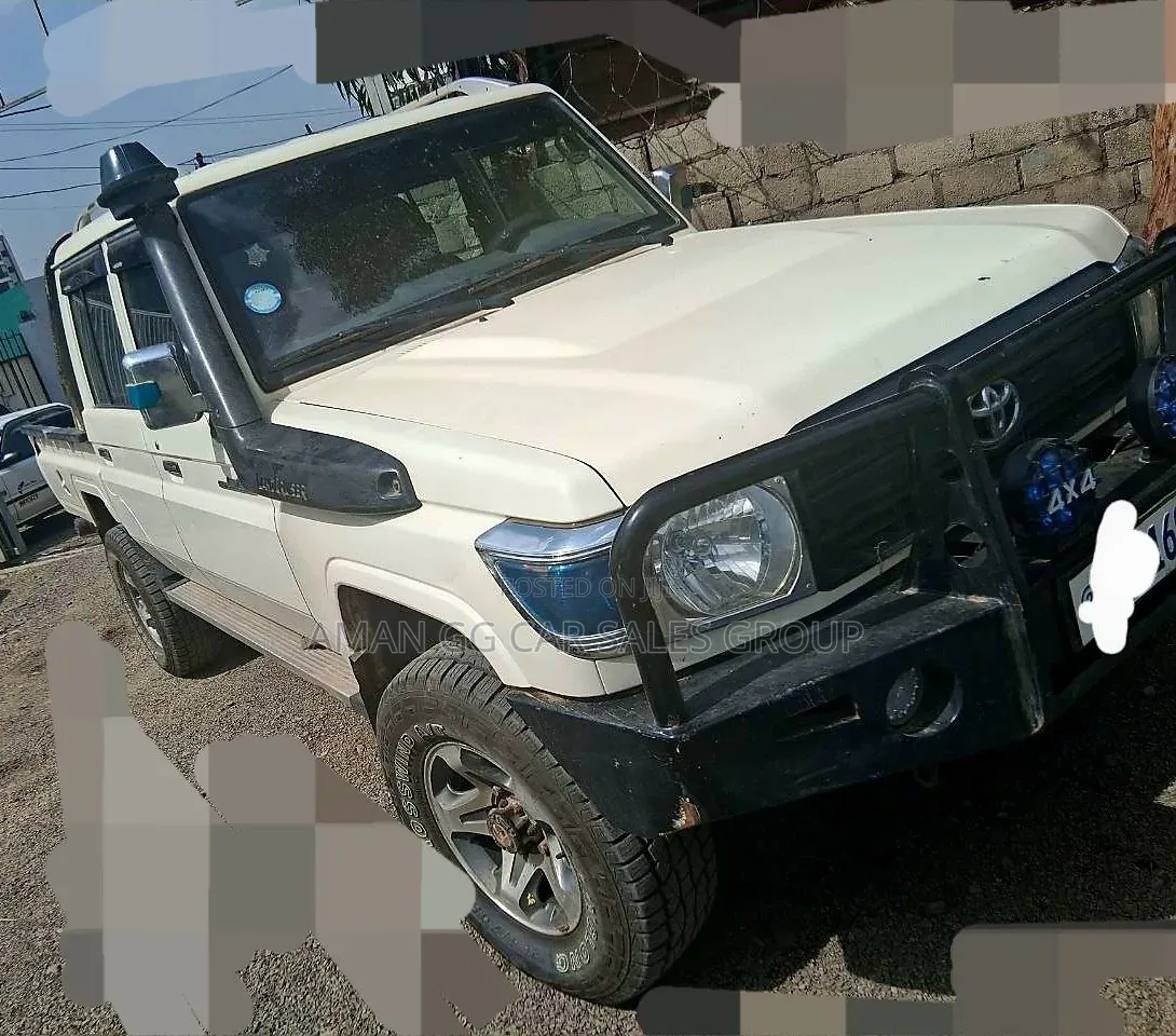 Toyota Land Cruiser 2018 White