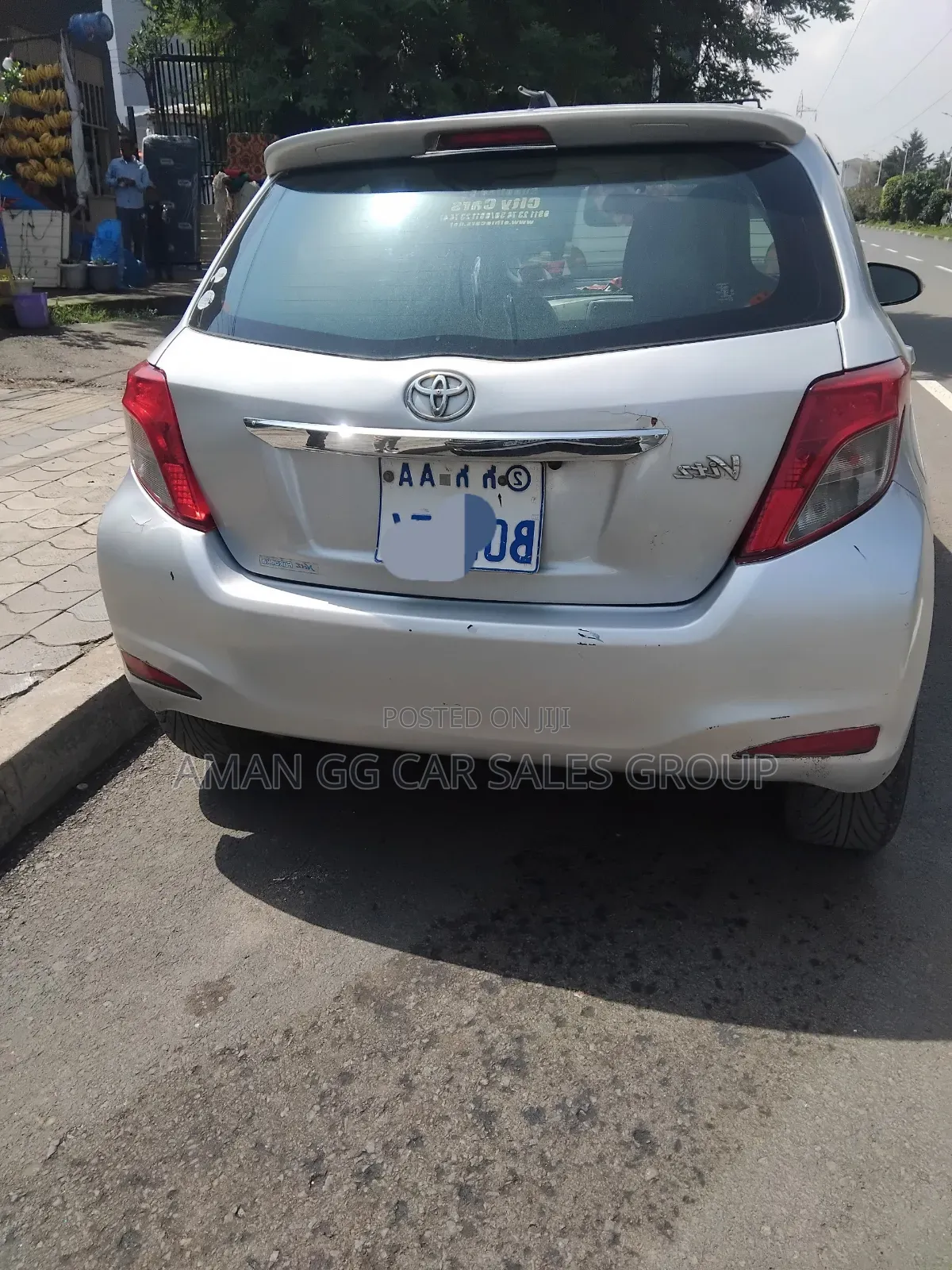 Toyota Yaris 2012 Silver