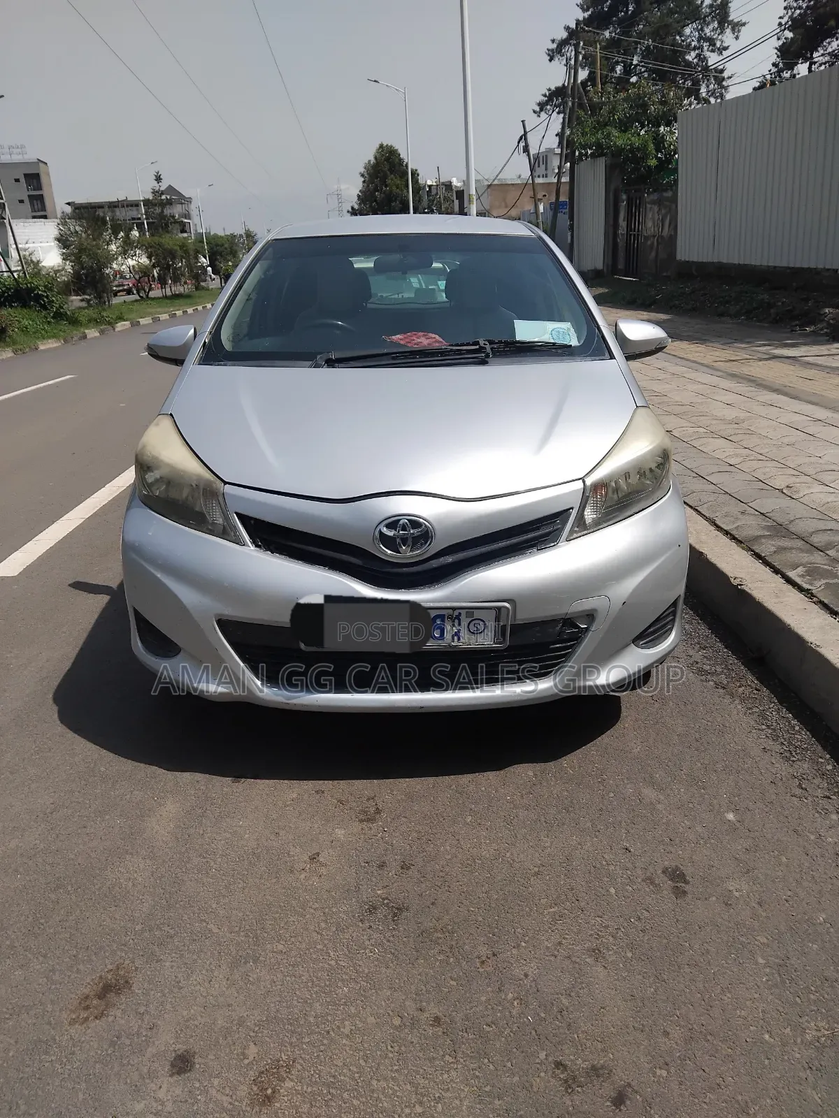 Toyota Yaris 2012 Silver