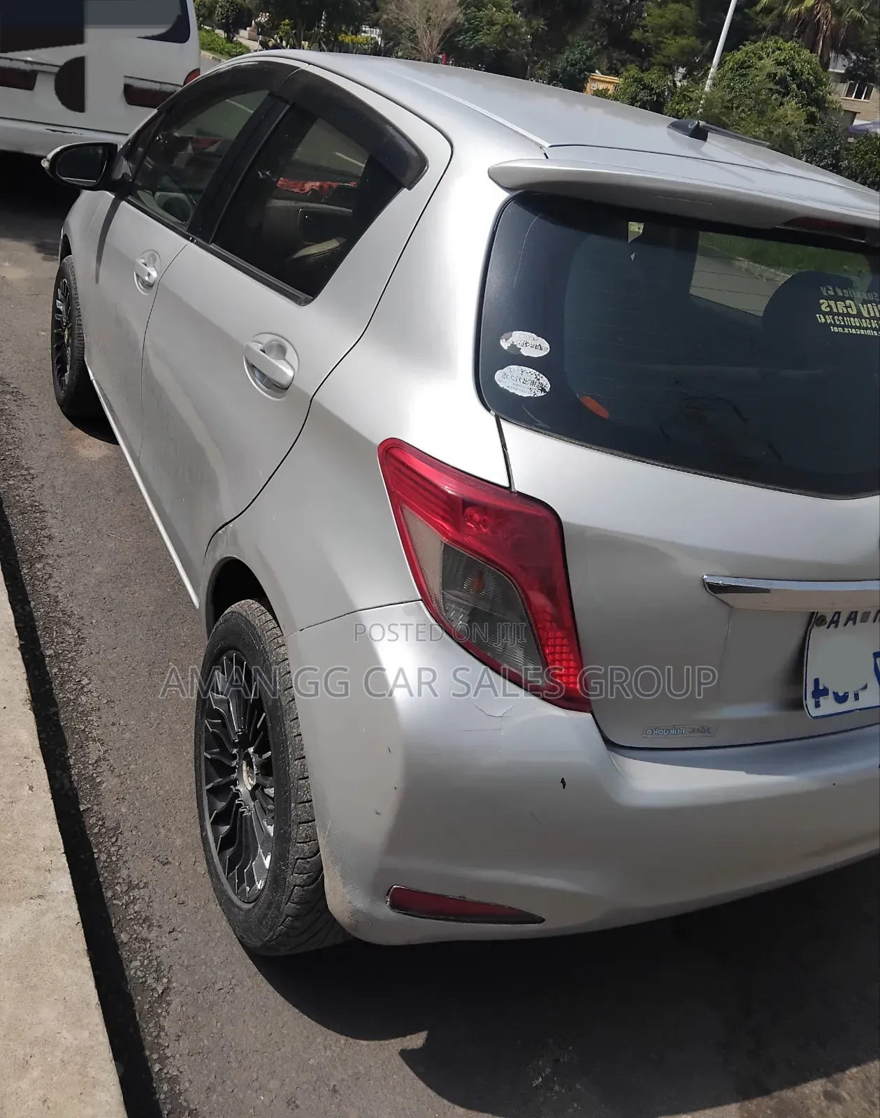 Toyota Yaris 2012 Silver