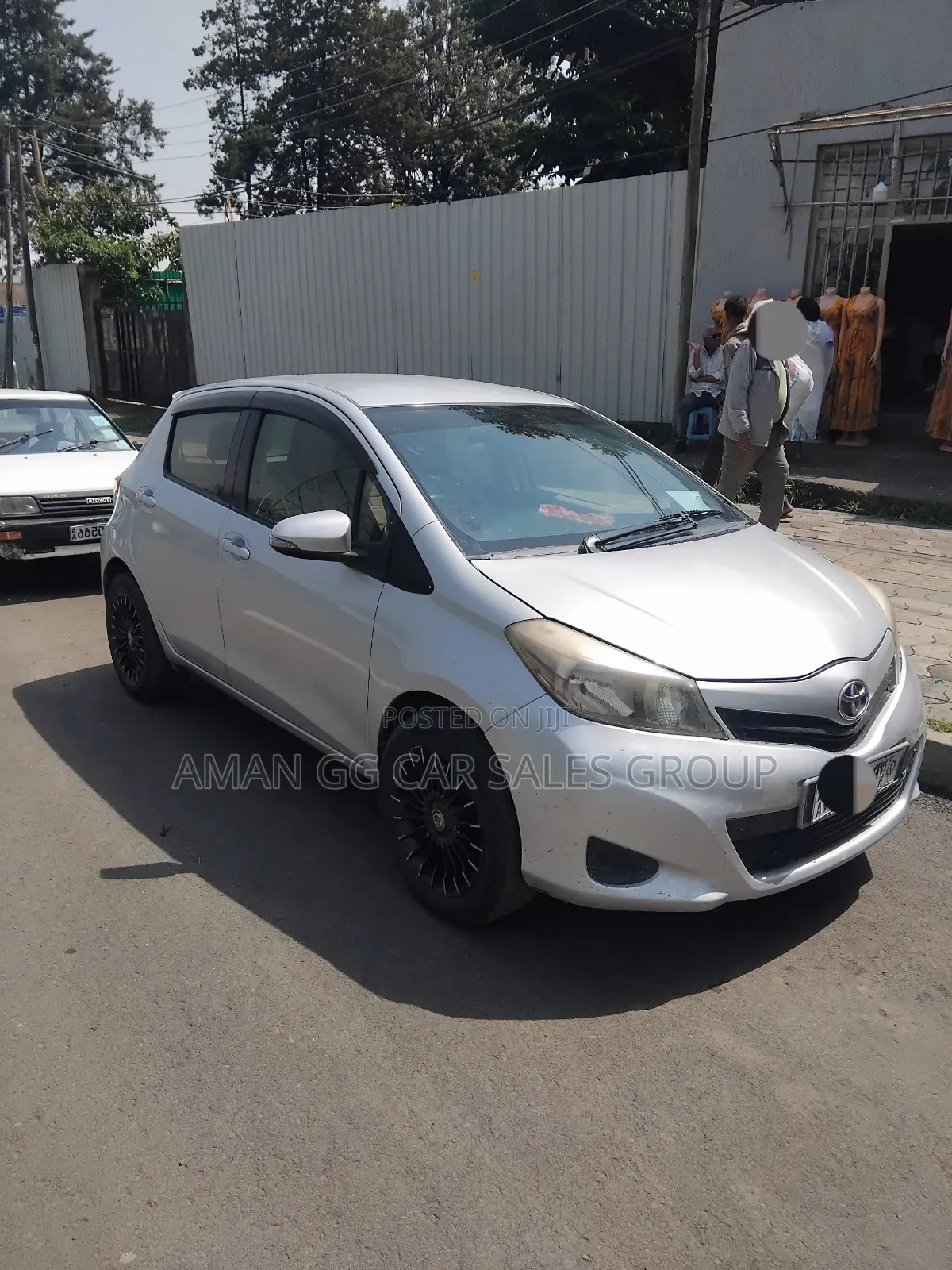 Toyota Yaris 2012 Silver
