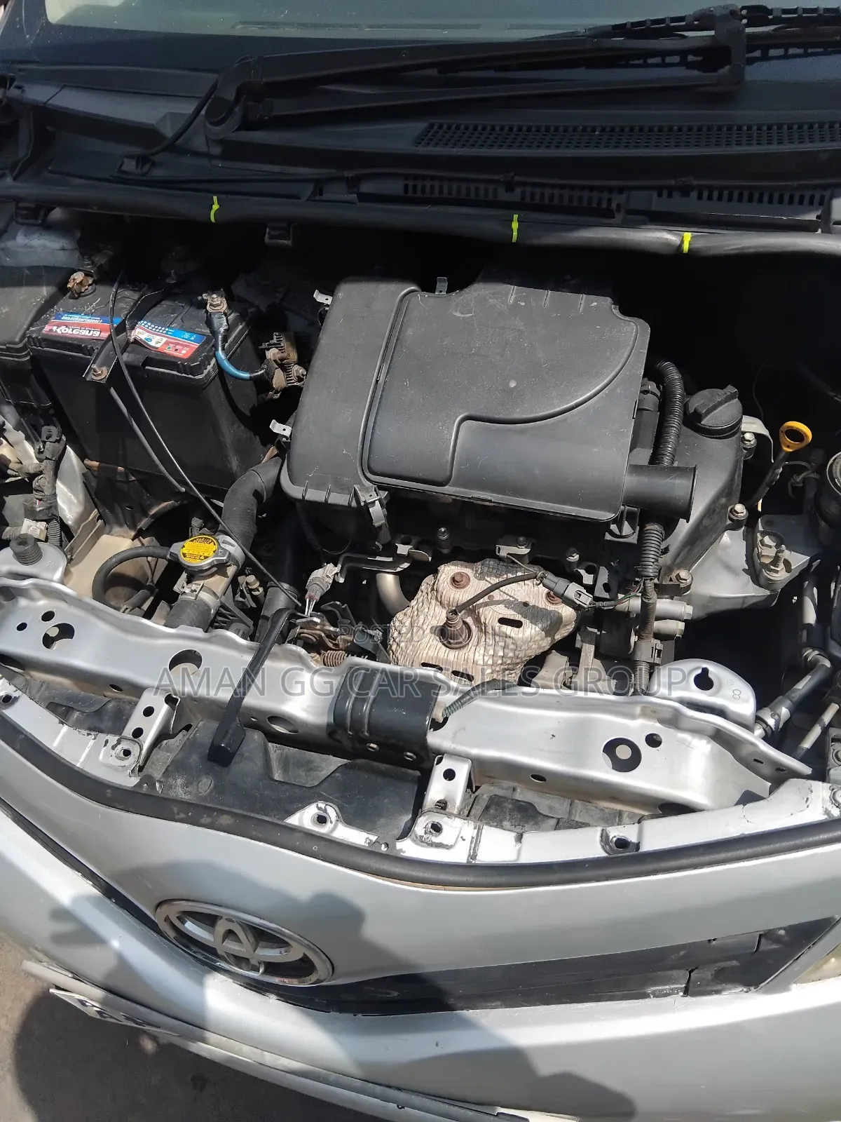 Toyota Yaris 2012 Silver
