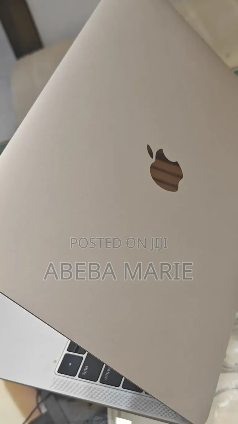 New Laptop Apple MacBook Air 2019 8GB Intel Core i5 SSD 256GB