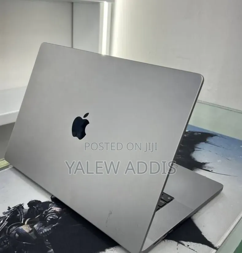 New Laptop Apple MacBook Pro 2021 M1 32GB Apple M1 SSD 1T
