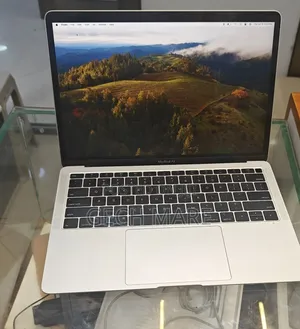 New Laptop Apple MacBook Air 2019 8GB Intel Core i5 SSD 256GB