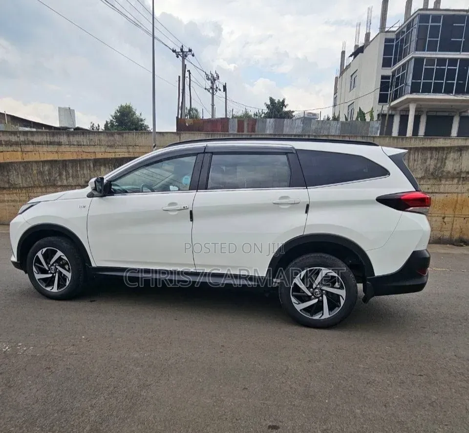Toyota Rush 2023 White