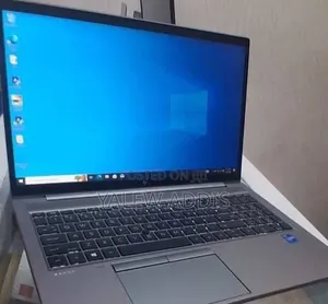 New Laptop HP ZBook Firefly 14 G10 16GB Intel Core i7 SSD 512GB
