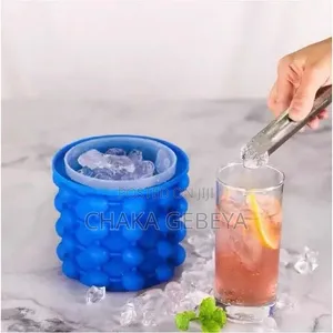 Freezer Ice Maker With Lid - For Ice, Smoothies, Cold Drinks