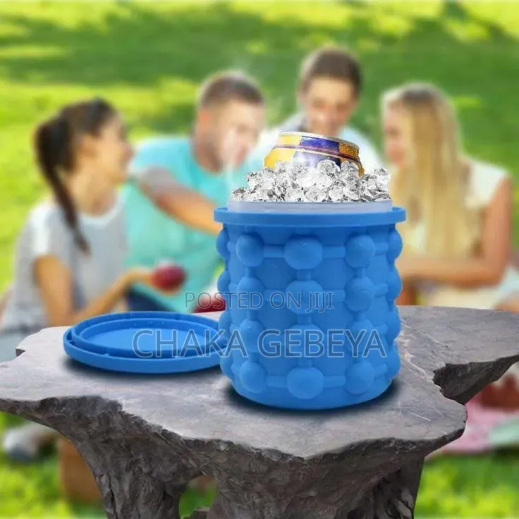 Freezer Ice Maker With Lid - For Ice, Smoothies, Cold Drinks